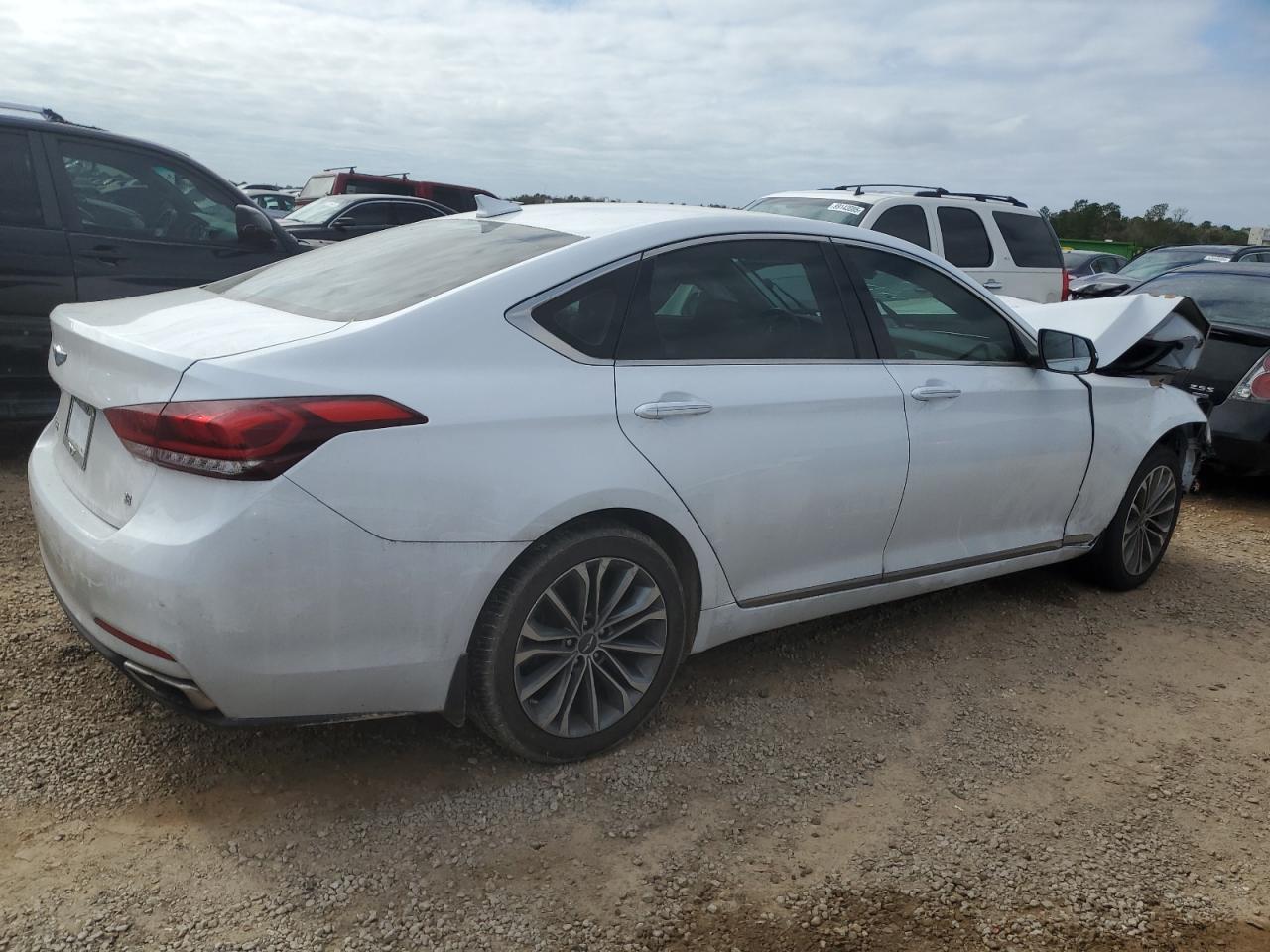 2015 Hyundai Genesis 3.8L - Фото 3
