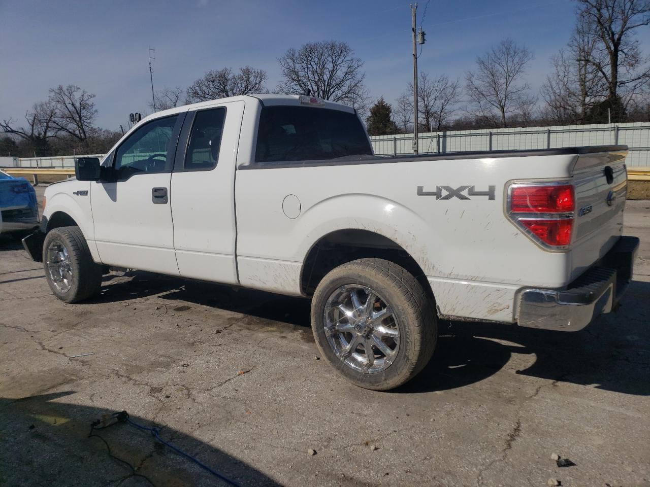 2013 Ford F150 Super Cab - Image 2