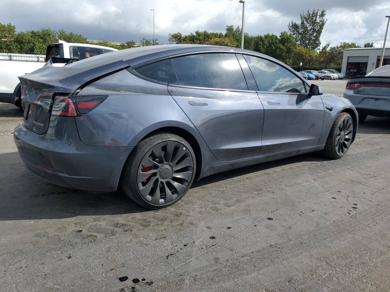 2022 Tesla Model 3 - Image 3