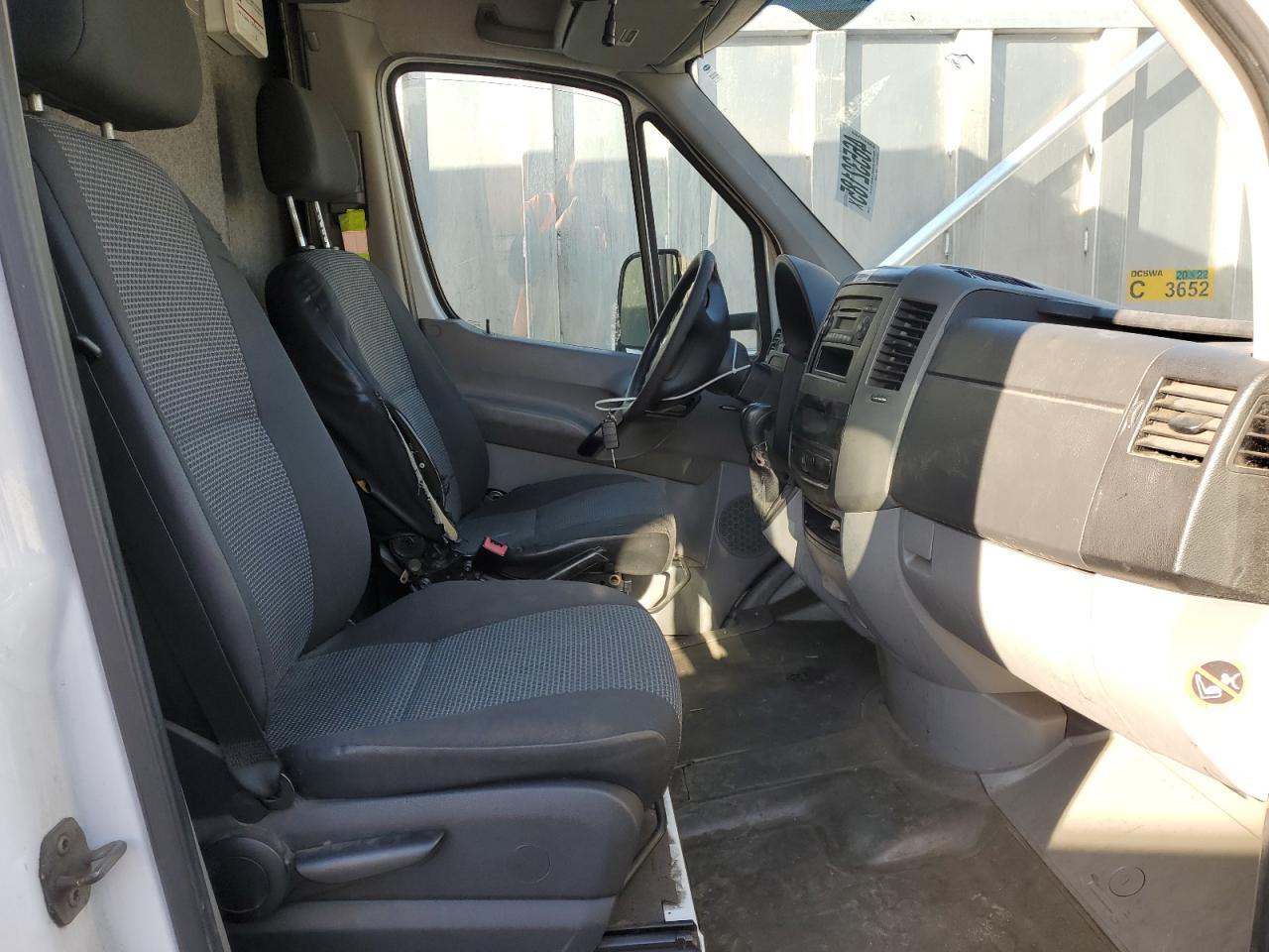 2012 Mercedes Benz Sprinter Box Truck - Image 7