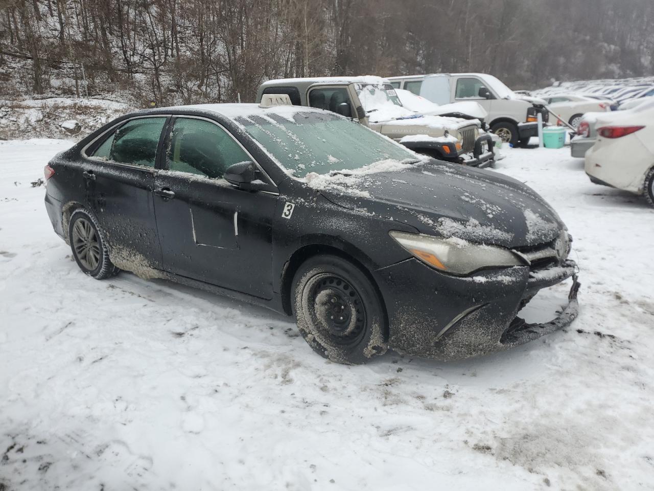 2015 Toyota Camry Le - Фото 4