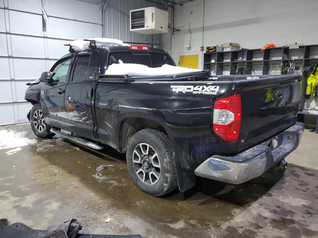 2017 Toyota Tundra Sr5 - Image 2