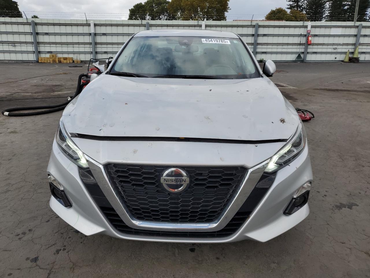 2022 Nissan Altima Platinum - Image 5
