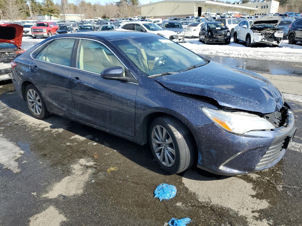 2017 Toyota Camry Le - Image 4