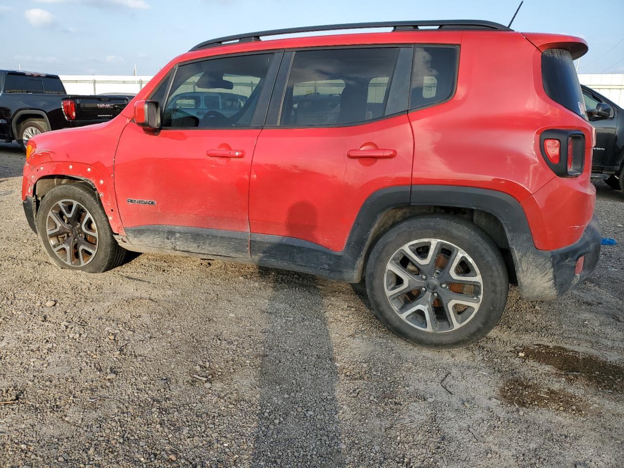 2018 Jeep Renegade Latitude - Image 2