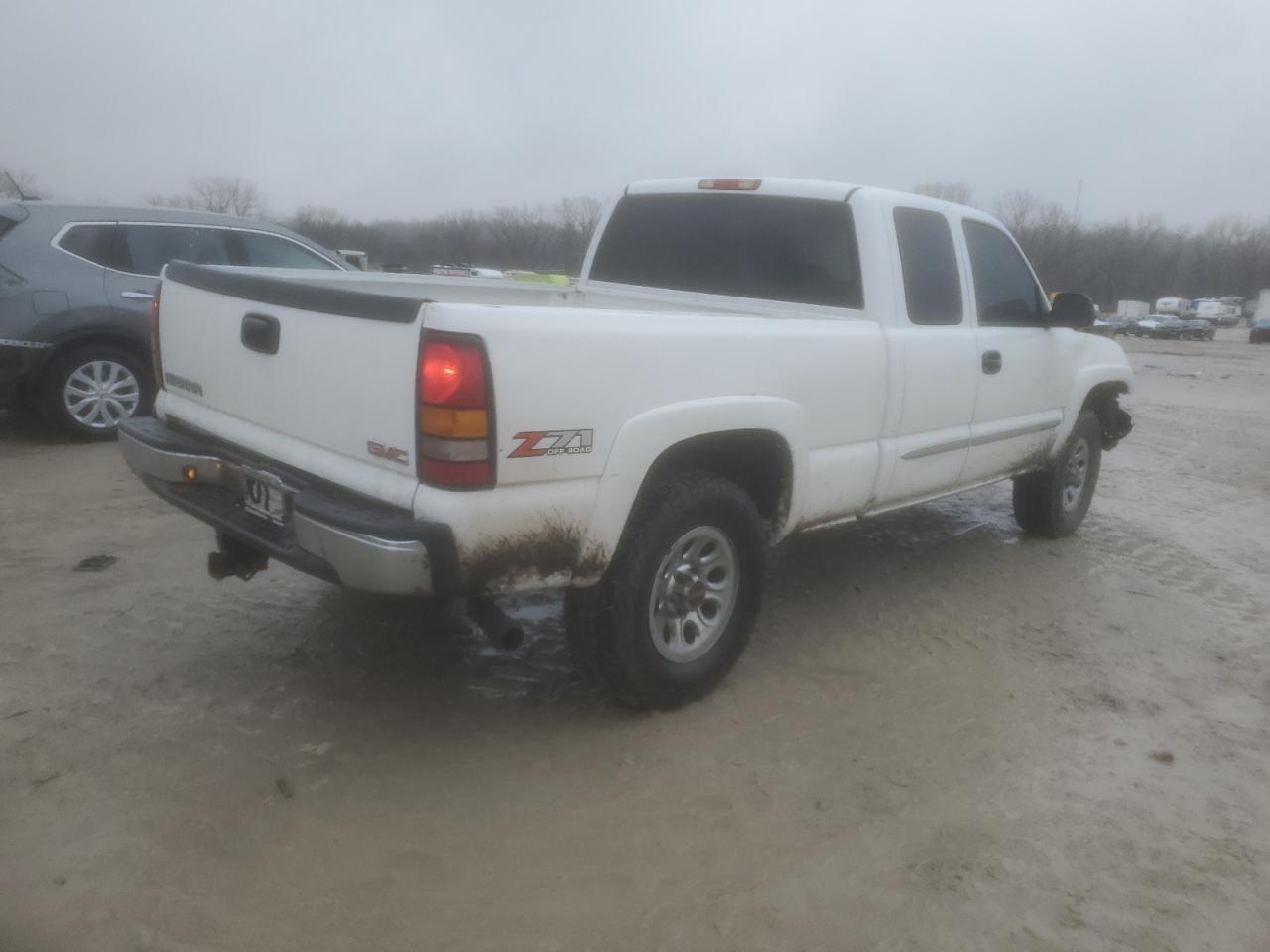 2005 GMC Sierra - Фото 3