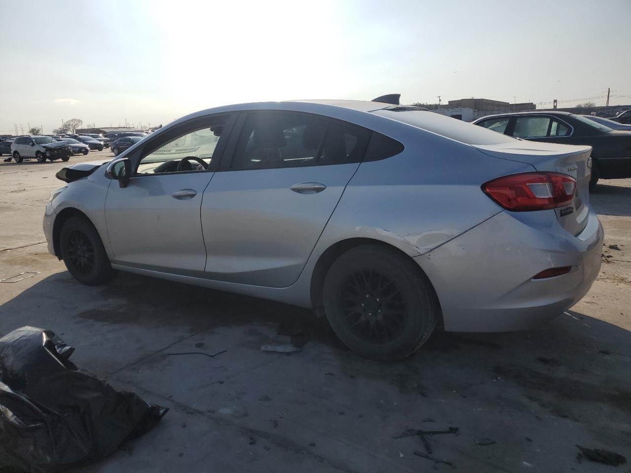 2018 Chevrolet Cruze Ls - Фото 2