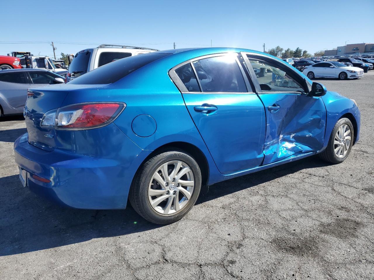 2012 Mazda 3 I - Image 3