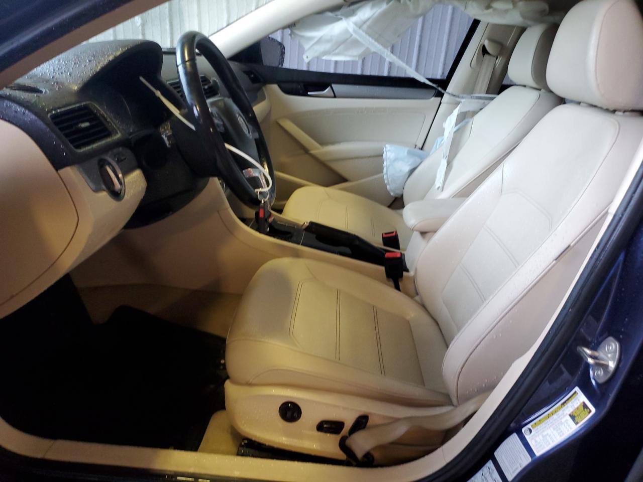 2015 Volkswagen Passat S - Фото 7