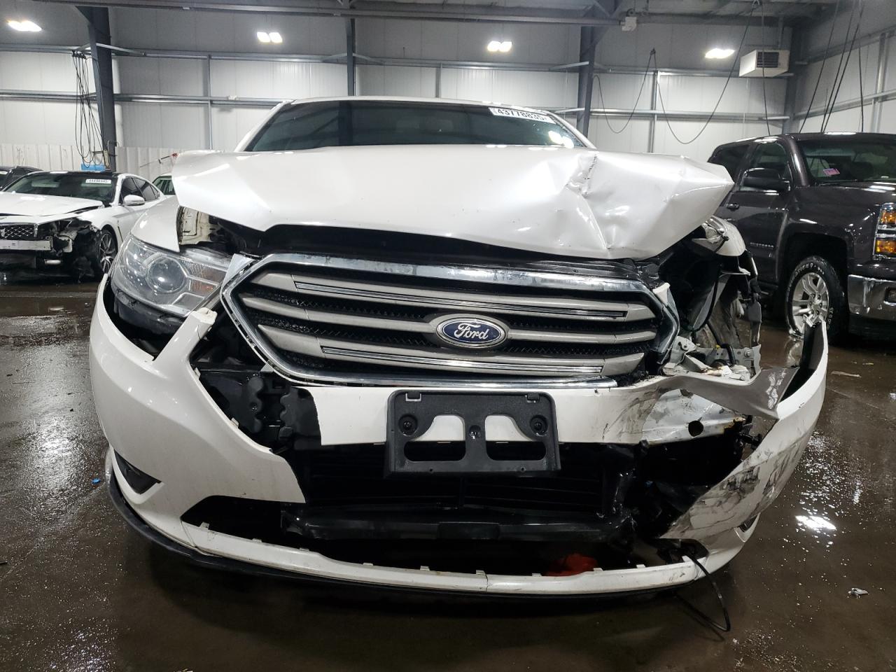 2015 Ford Taurus Sel - Image 5