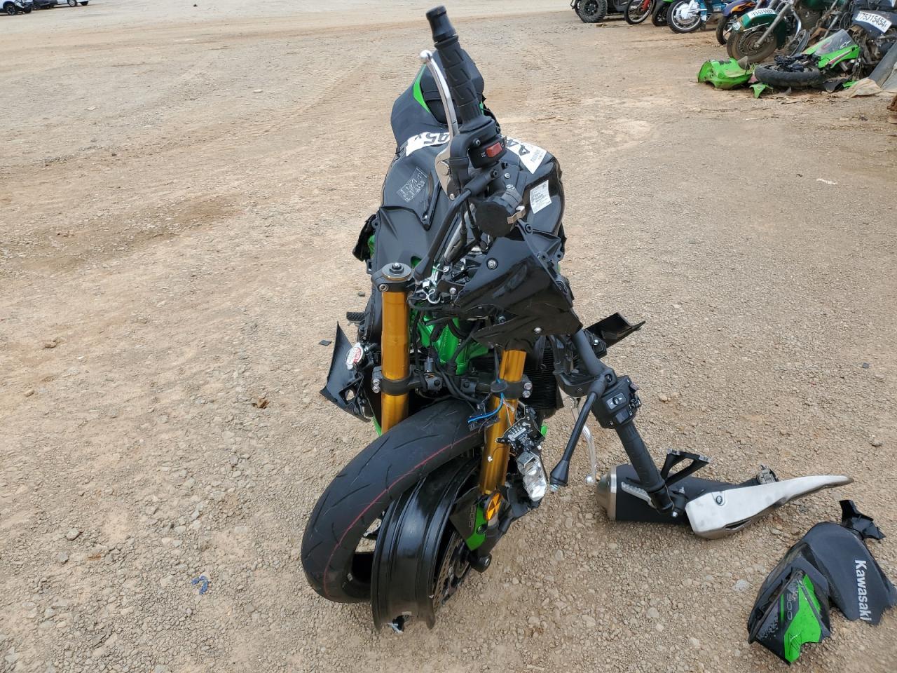 2024 Kawasaki Zr900 M - Фото 2