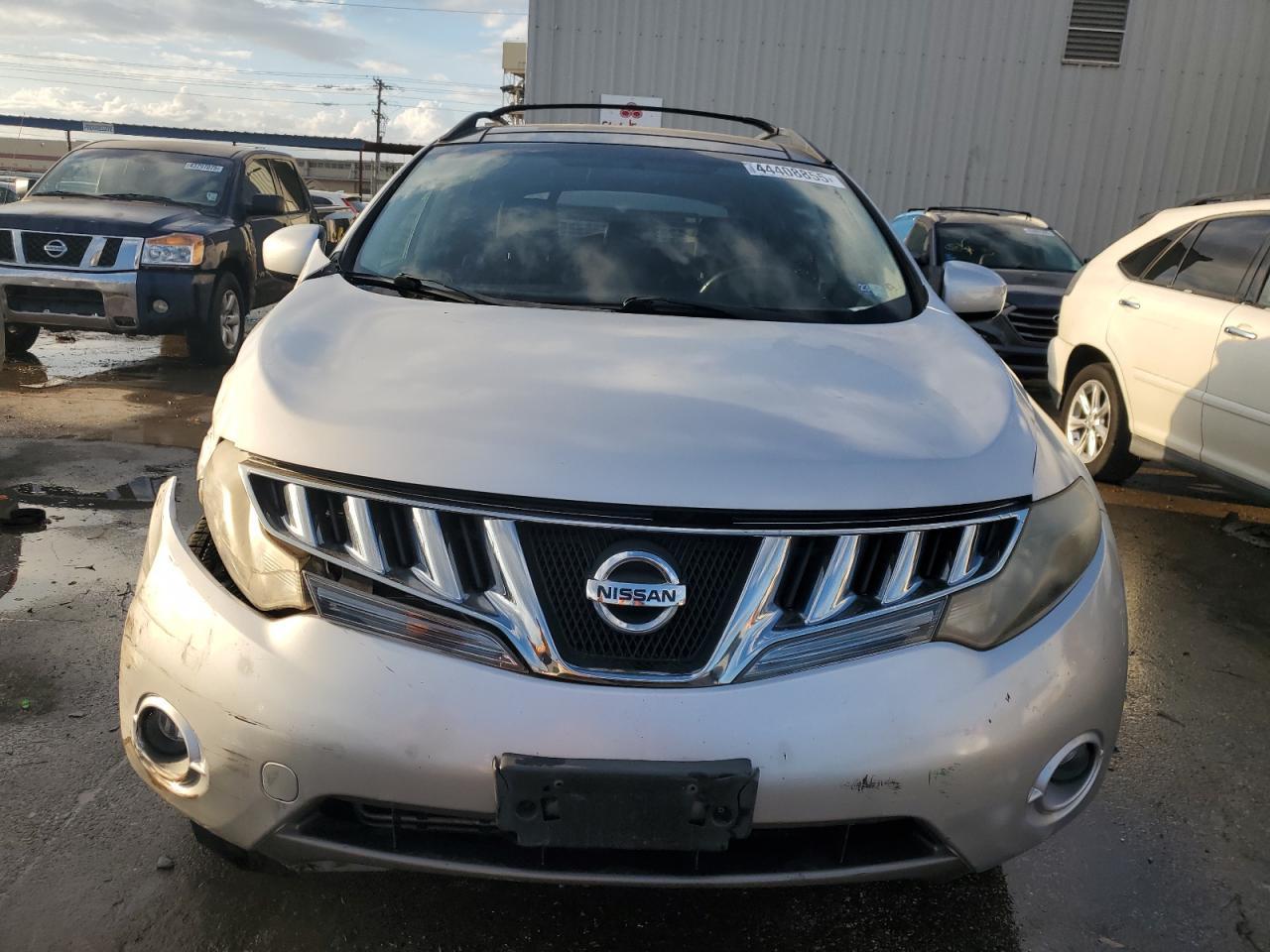 2010 Nissan Murano S - Фото 5