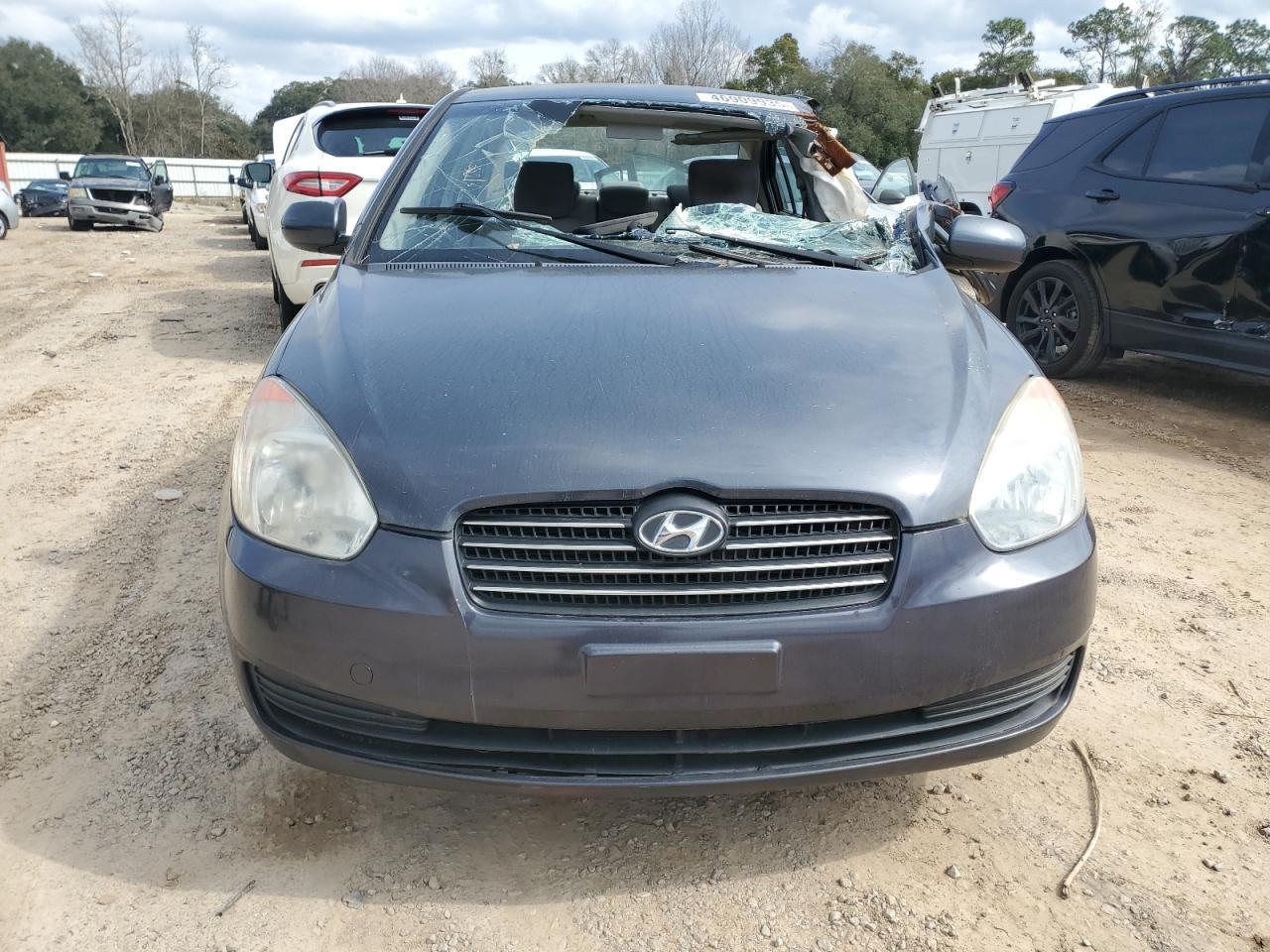 2010 Hyundai Accent Gls - Image 5
