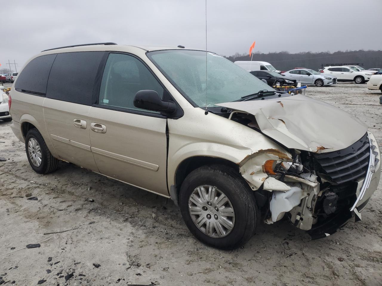 2006 Chrysler Town & Country Lx - Image 4