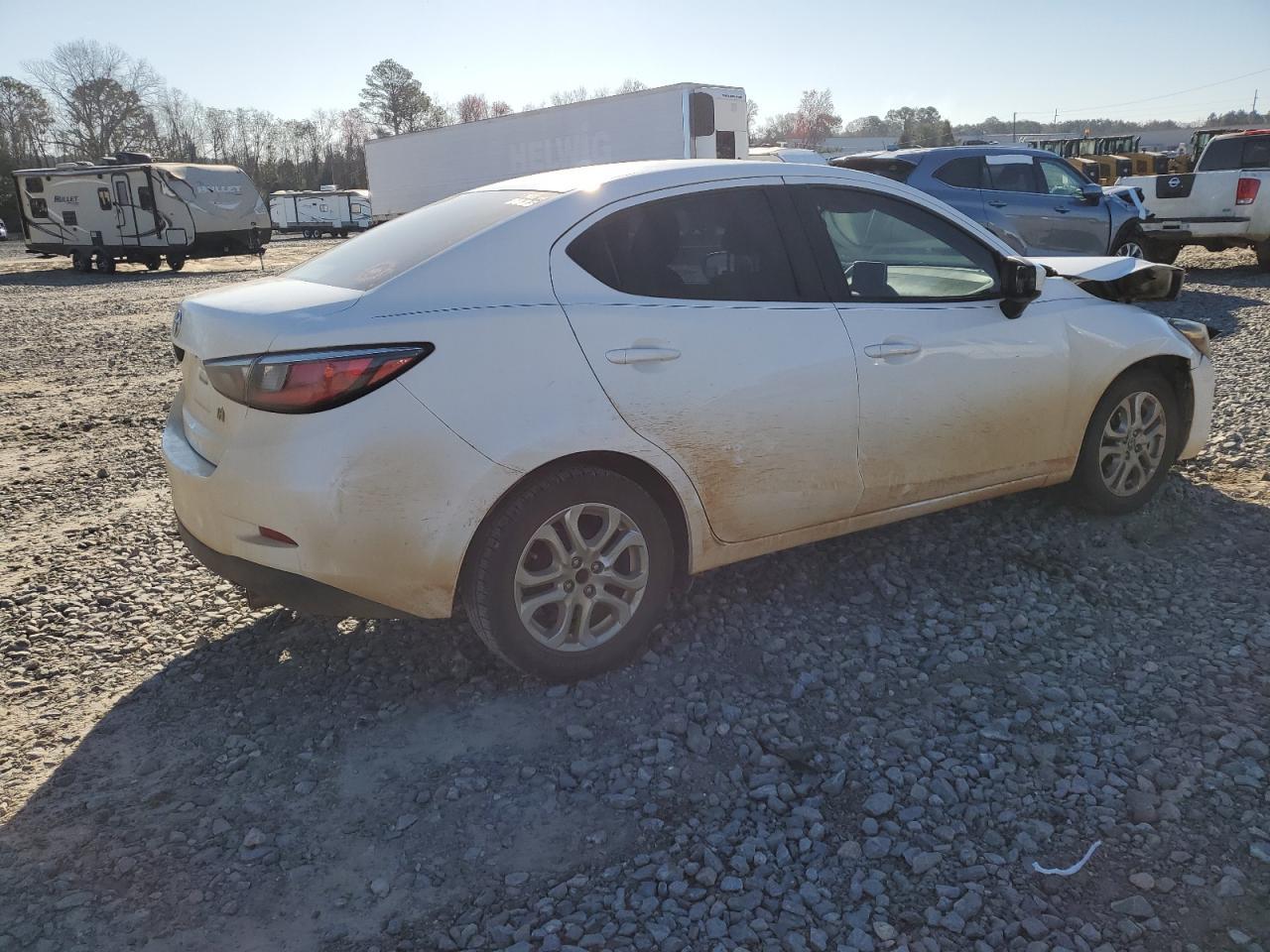 2018 Toyota Yaris Ia - Image 3