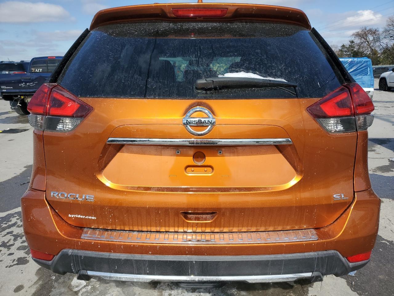 2017 Nissan Rogue S - Фото 6