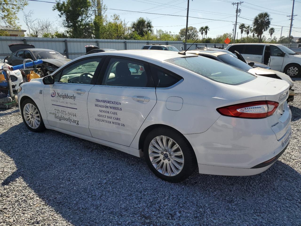 2016 Ford Fusion Se Hybrid - Image 2