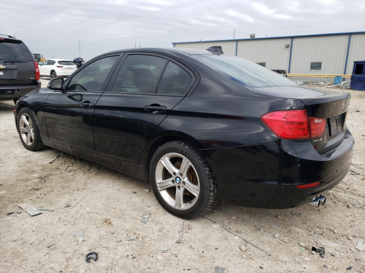 2013 BMW 328 I - Фото 2