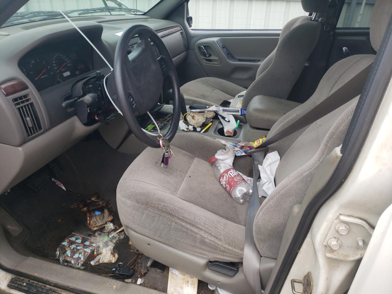 2000 Jeep Grand Cherokee Laredo - Image 7