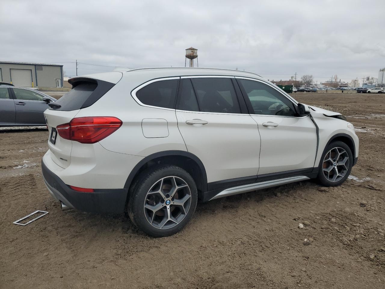 2018 BMW X1 xDrive28I - Фото 3