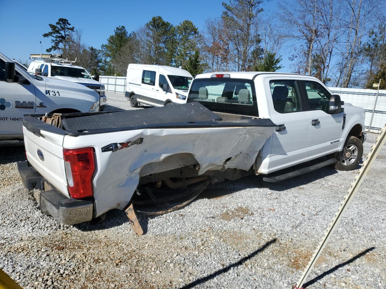2018 Ford F250 Super Duty - Image 3