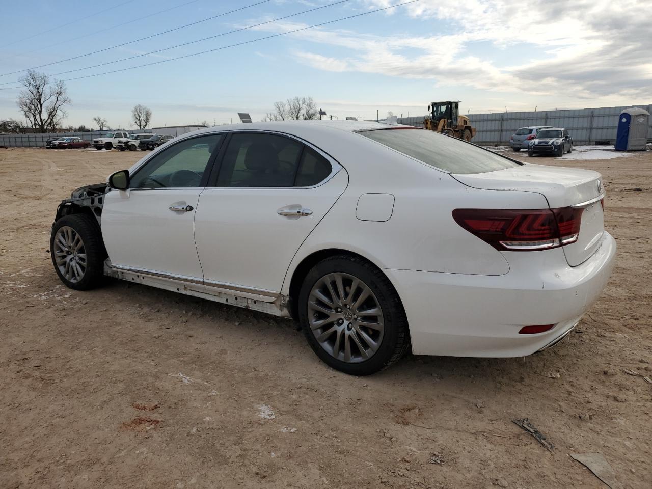2013 Lexus Ls 460 - Image 2