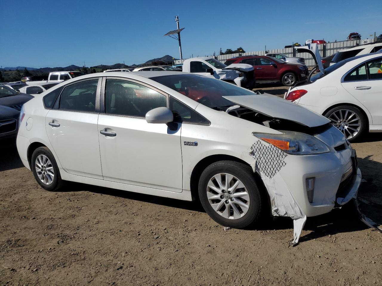 2013 Toyota Prius Plug-In - Фото 4