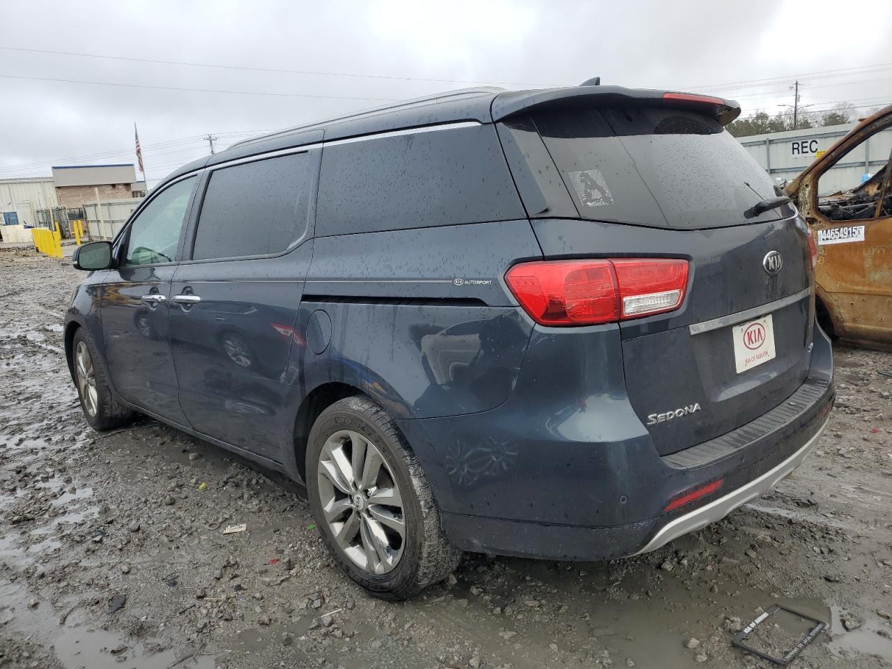 2016 Kia Sedona Sxl - Фото 2