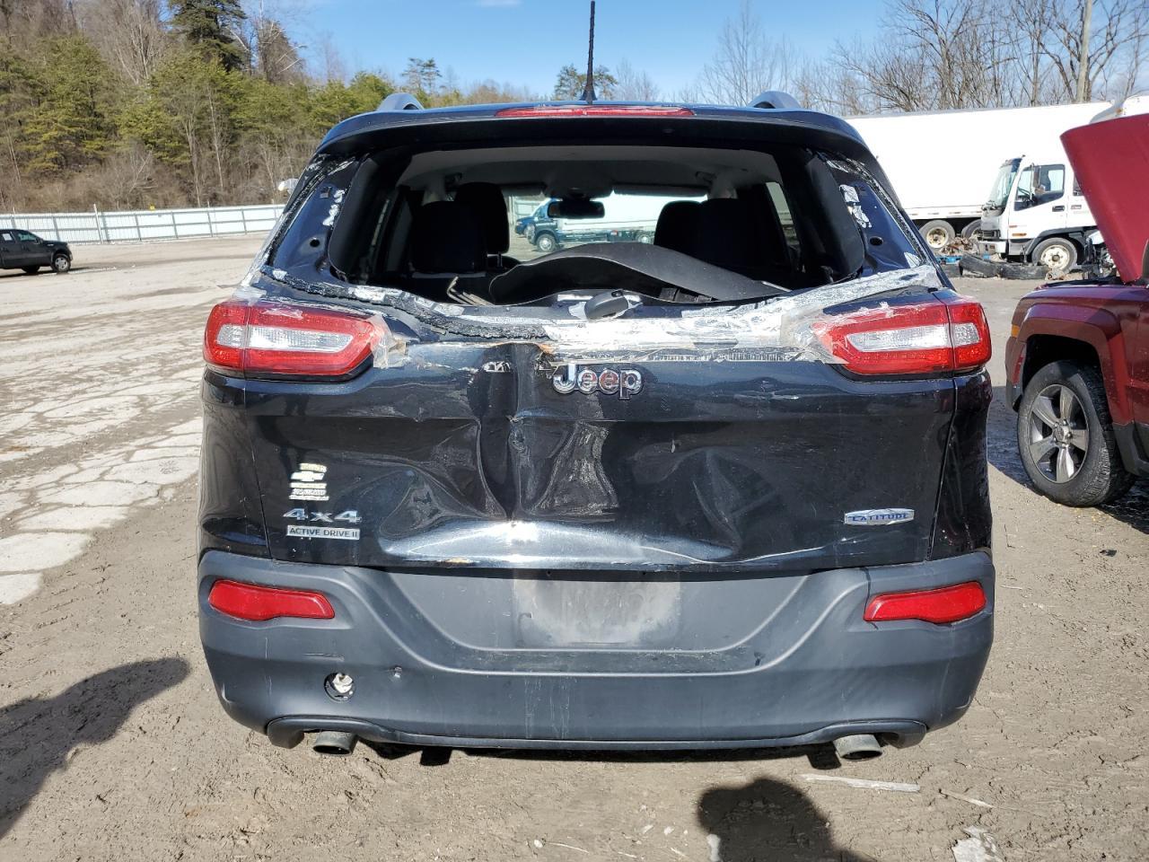 2014 Jeep Cherokee Latitude - Image 6