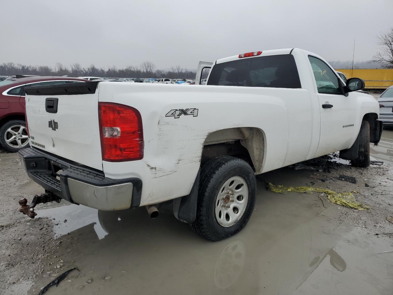 2011 Chevrolet Silverado K1500 - Image 3
