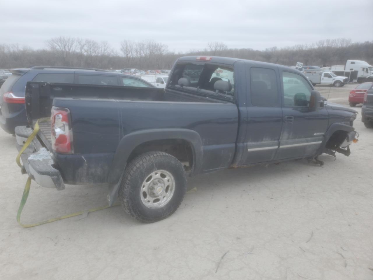 2005 Chevrolet Silverado K2500 Heavy Duty - Image 3