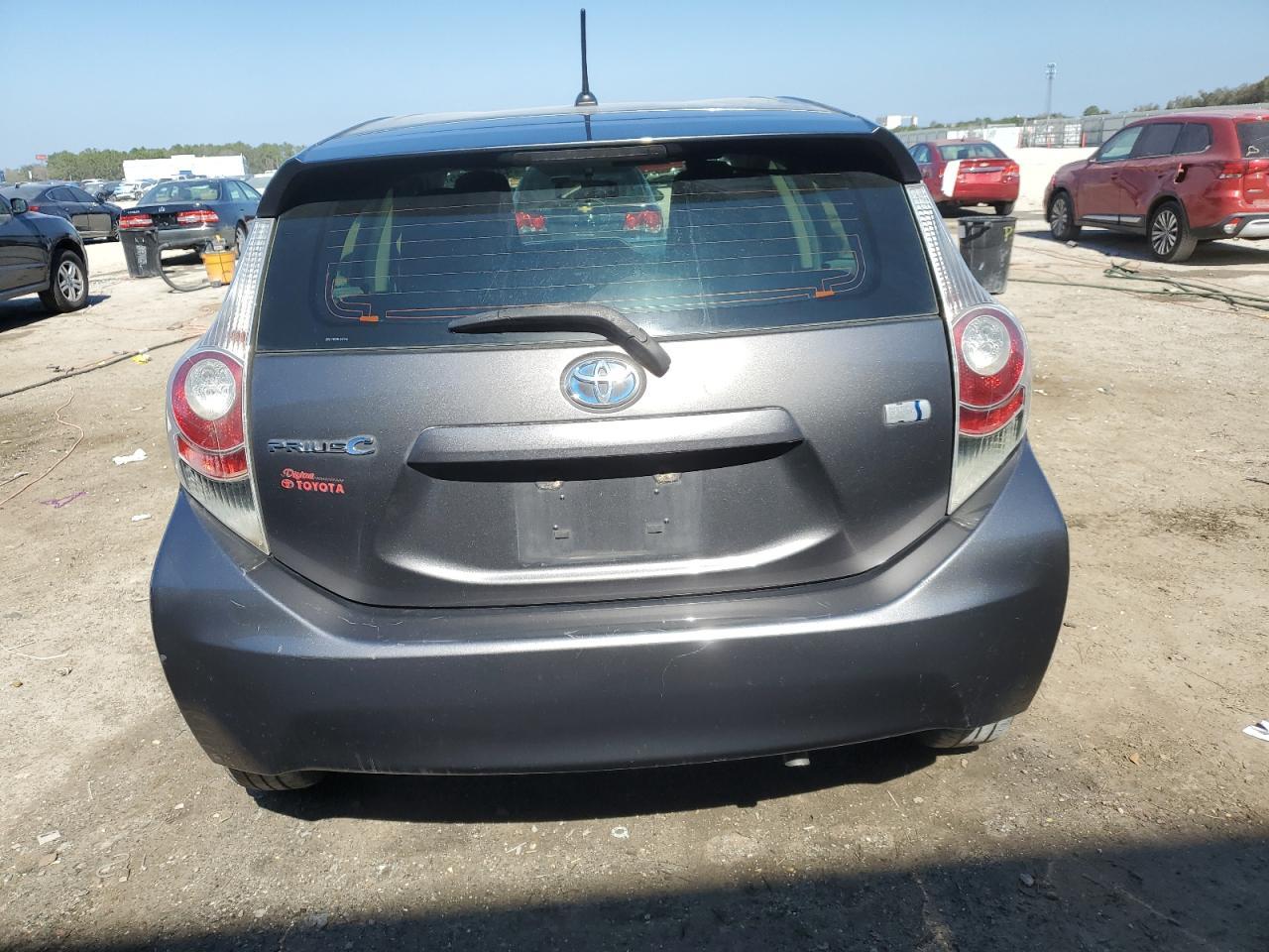 2013 Toyota Prius C - Фото 6