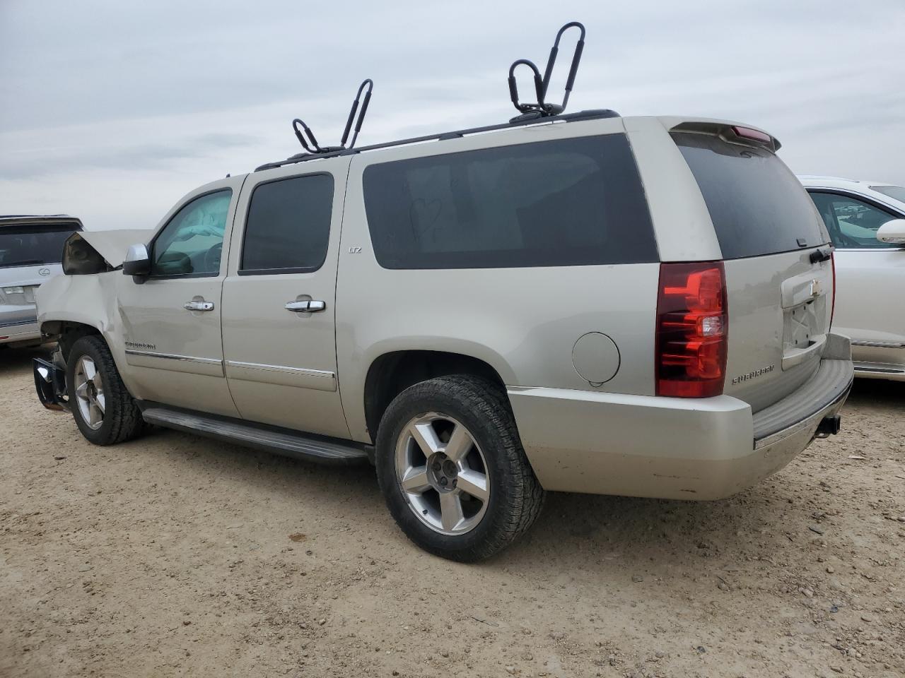 2013 Chevrolet Suburban K1500 Ltz - Image 2