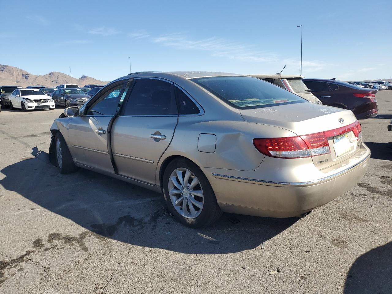2006 Hyundai Azera Se - Image 2