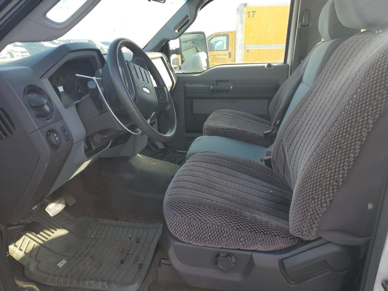 2011 Ford F350 Super Duty - Фото 7