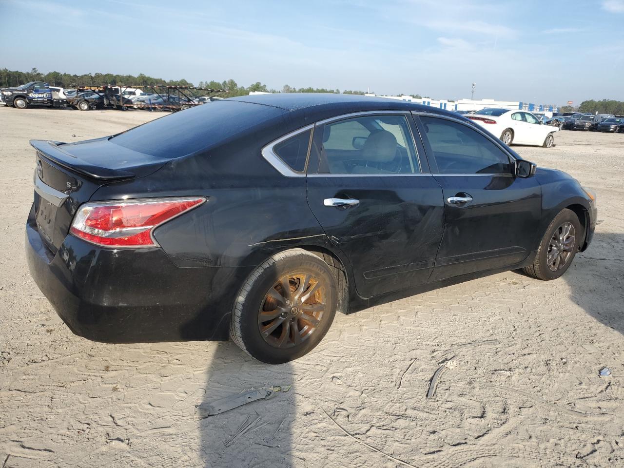 2015 Nissan Altima 2.5 - Фото 3