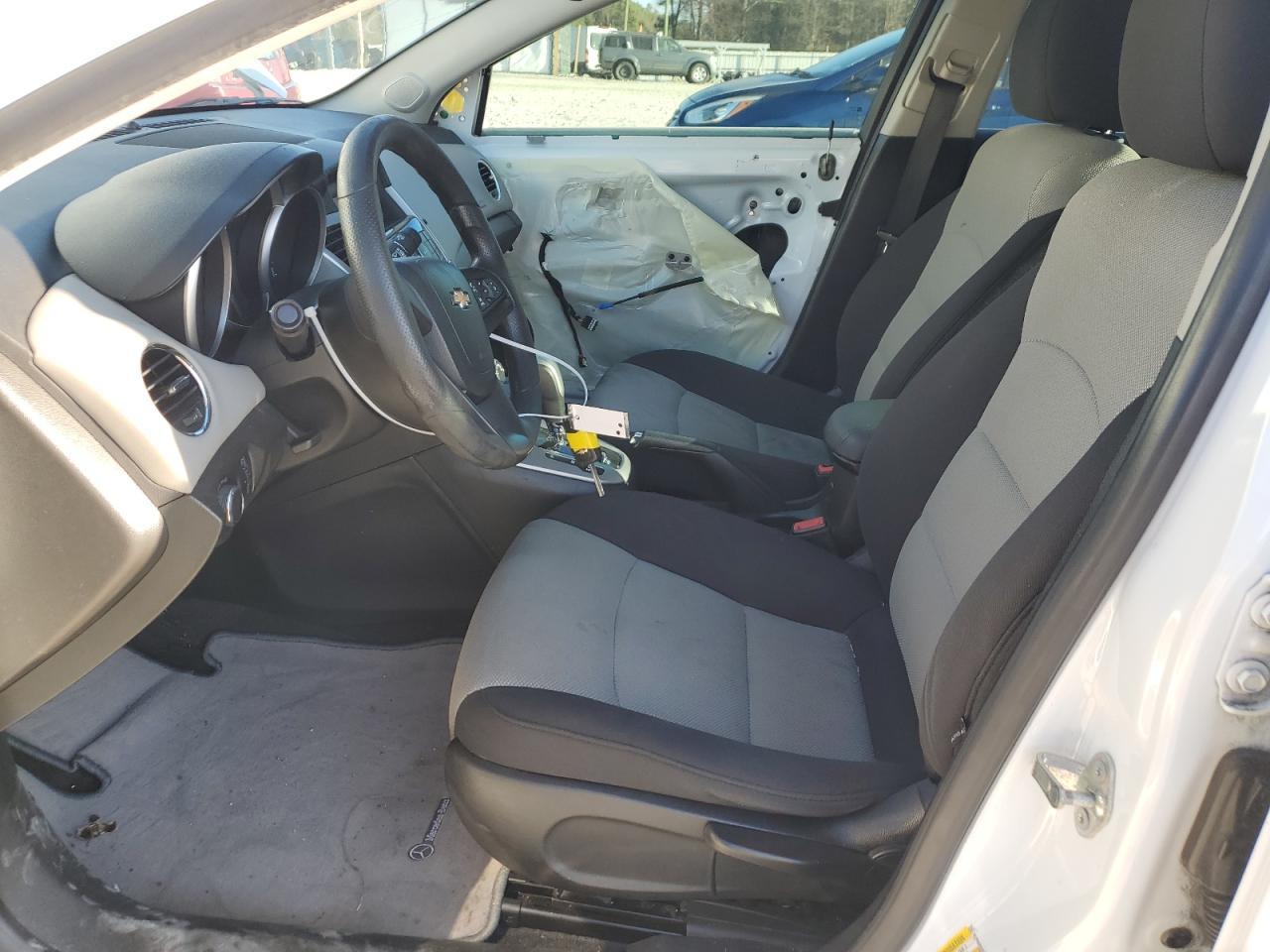 2015 Chevrolet Cruze Ls - Image 7