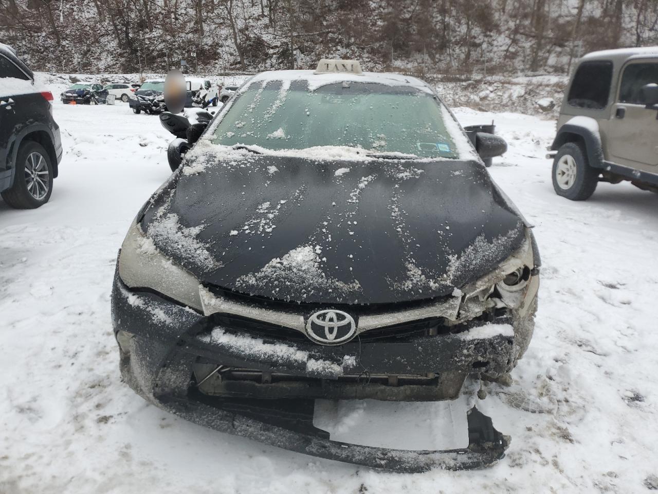 2015 Toyota Camry Le - Фото 5