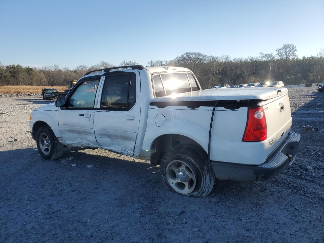 2004 Ford Explorer Sport Trac - Фото 2