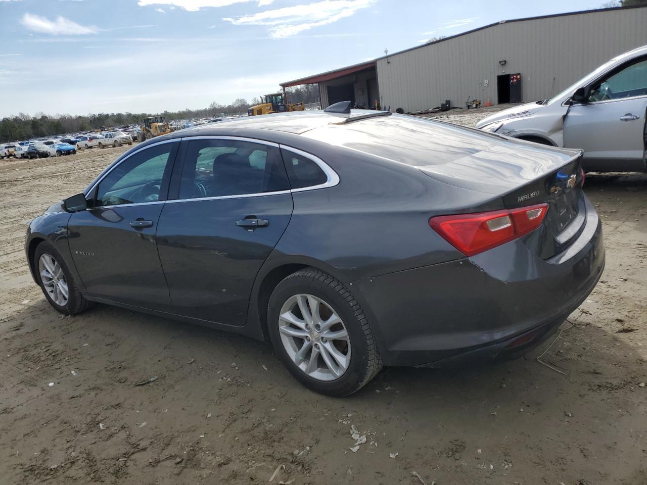 2018 Chevrolet Malibu Lt - Image 2
