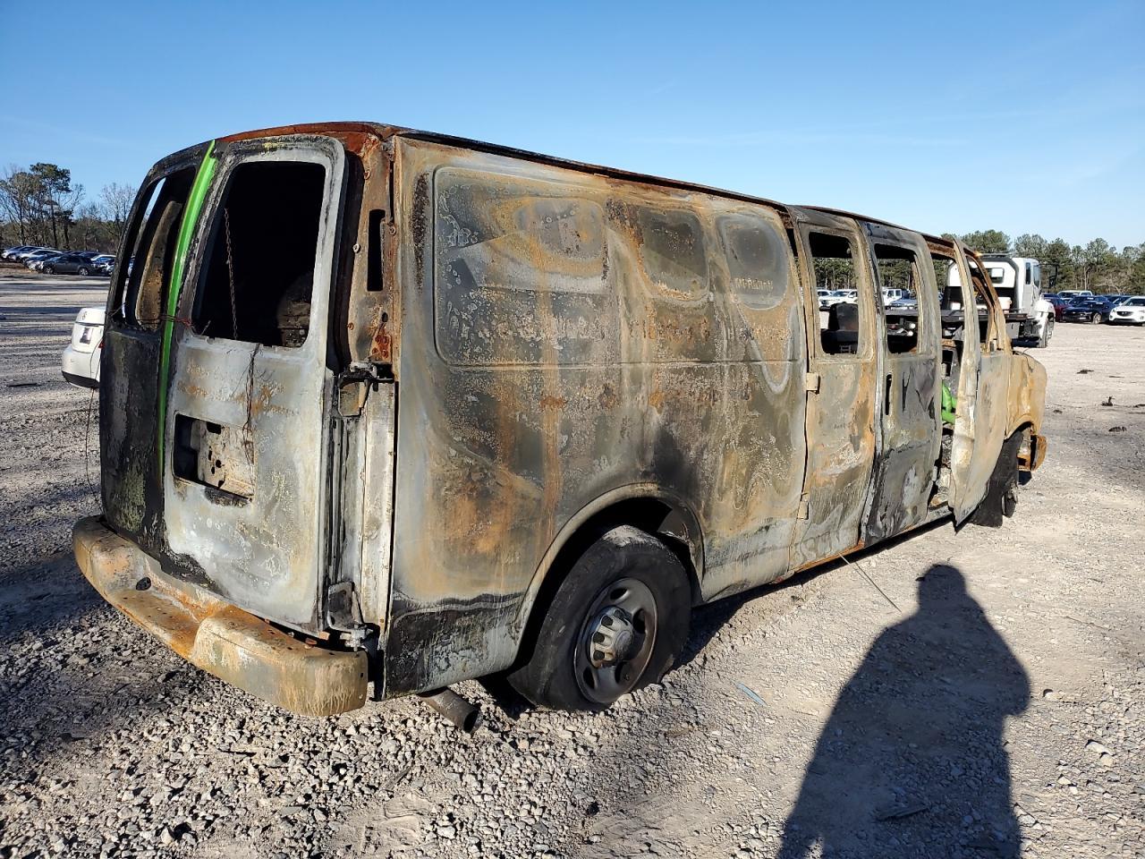 2004 Chevrolet Express G3500 - Фото 3