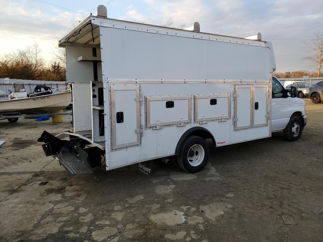 2025 Ford Econoline E450 Super Duty Cutaway Van - Image 3