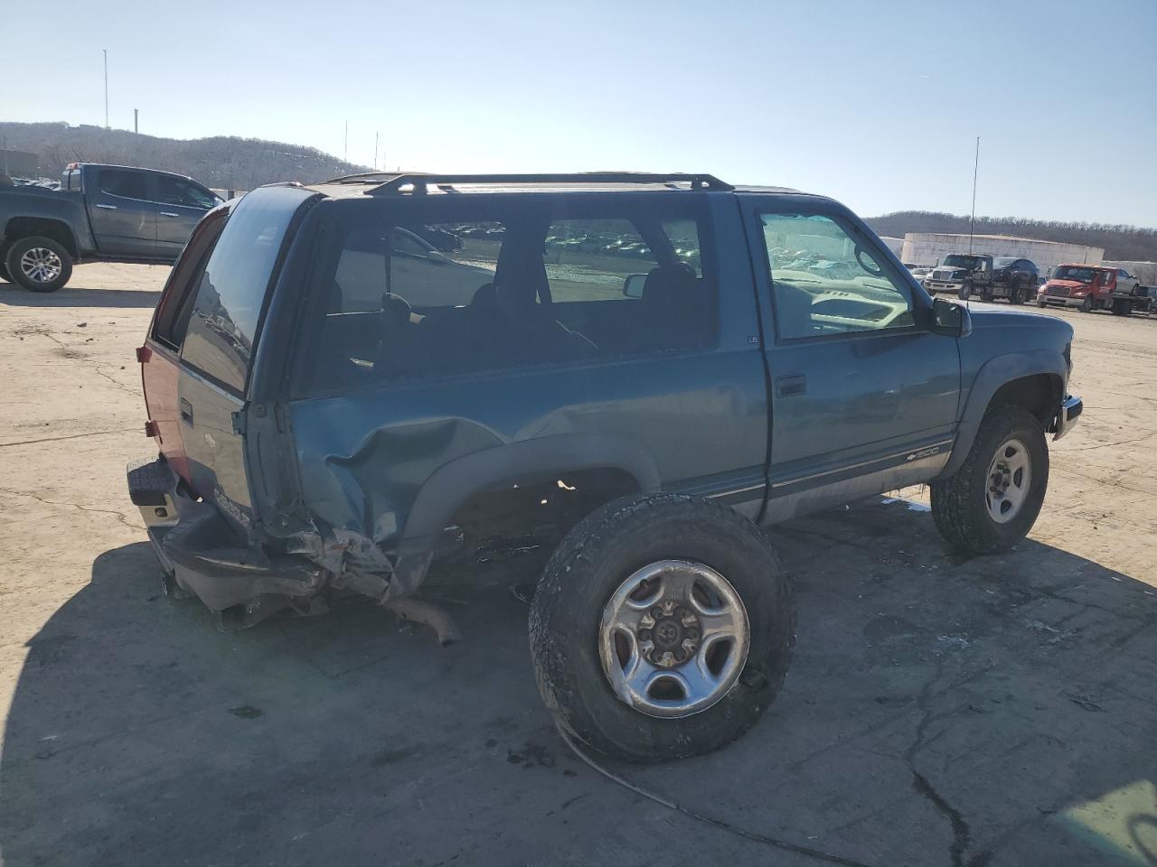 1995 Chevrolet Tahoe K1500 - Фото 3