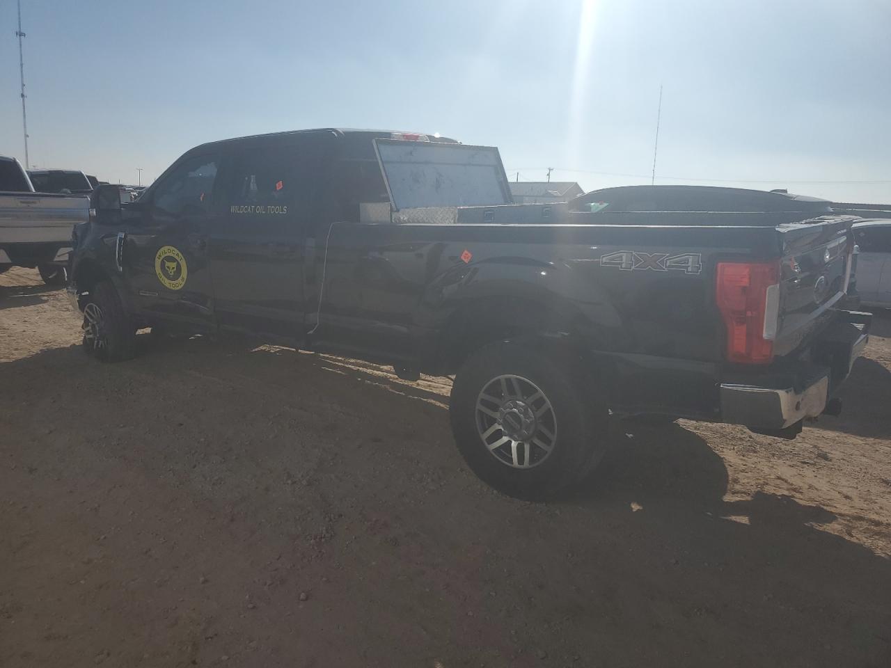 2019 Ford F250 Super Duty - Фото 2