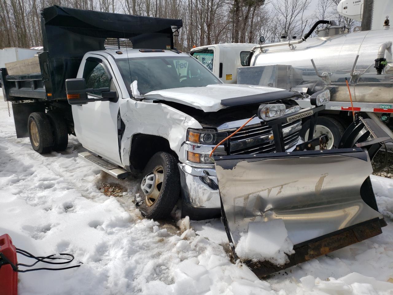 2016 Chevrolet Silverado K3500 - Фото 4
