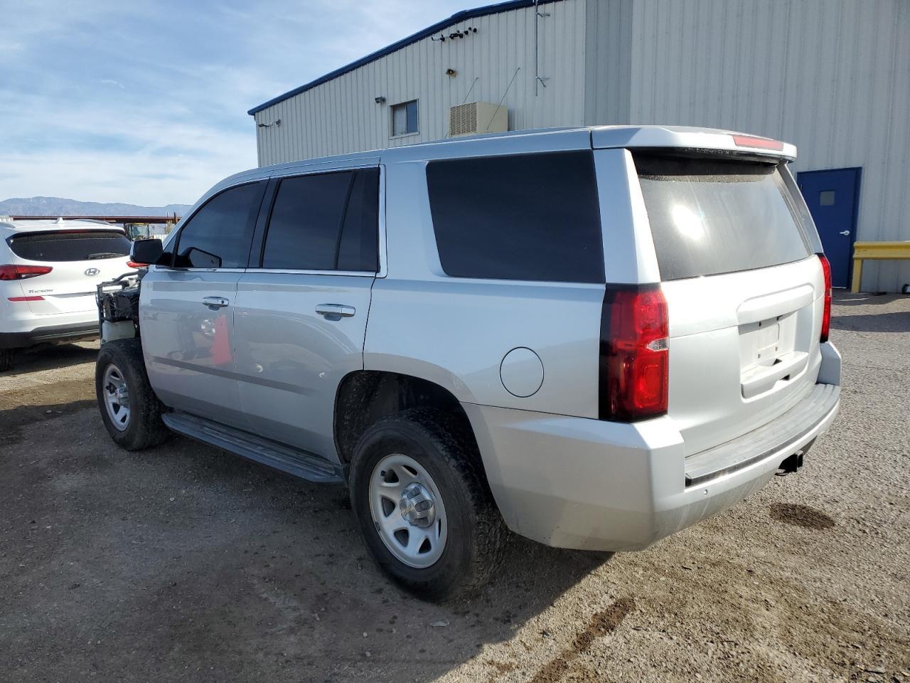 2020 Chevrolet Tahoe Special - Фото 2