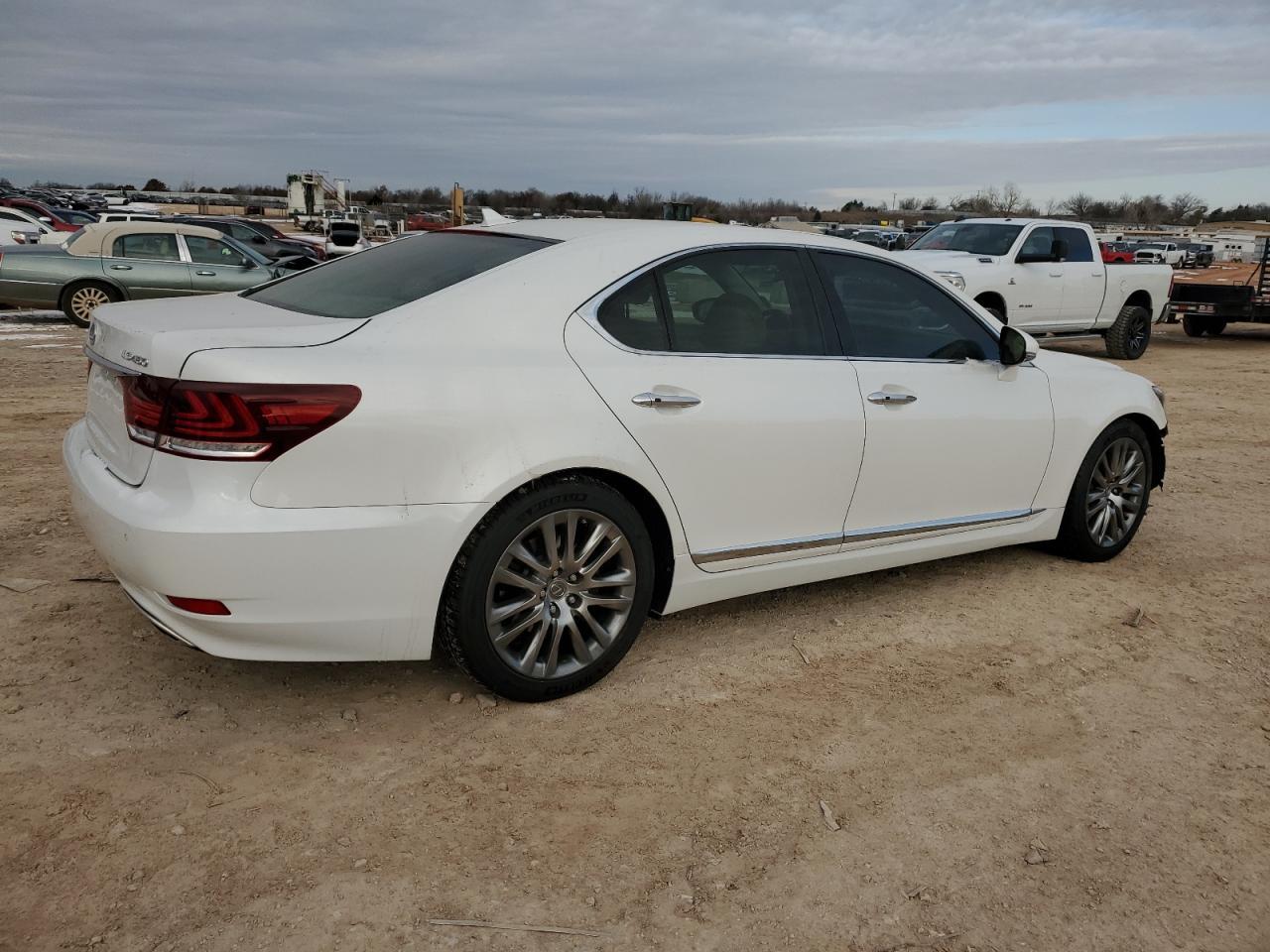 2013 Lexus Ls 460 - Image 3