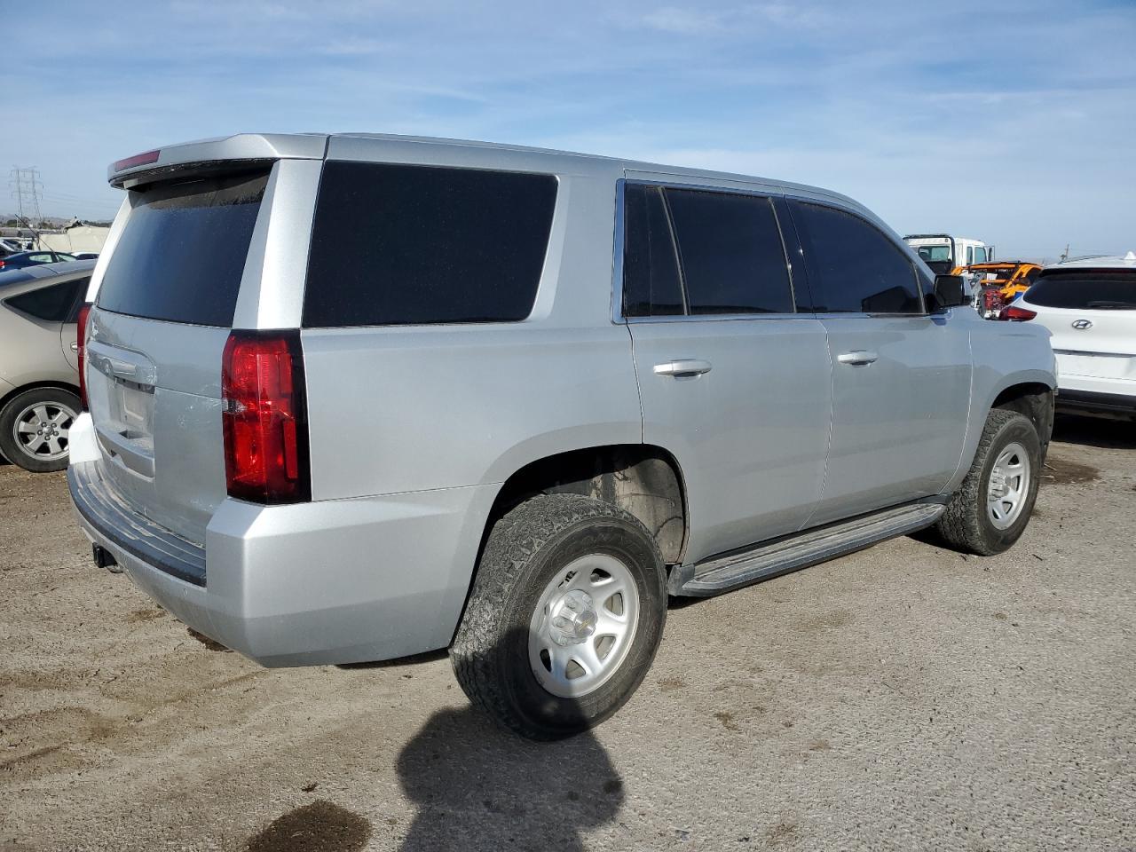 2020 Chevrolet Tahoe Special - Фото 3