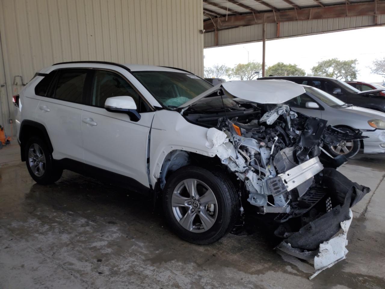 2024 Toyota Rav4 Xle - Фото 4