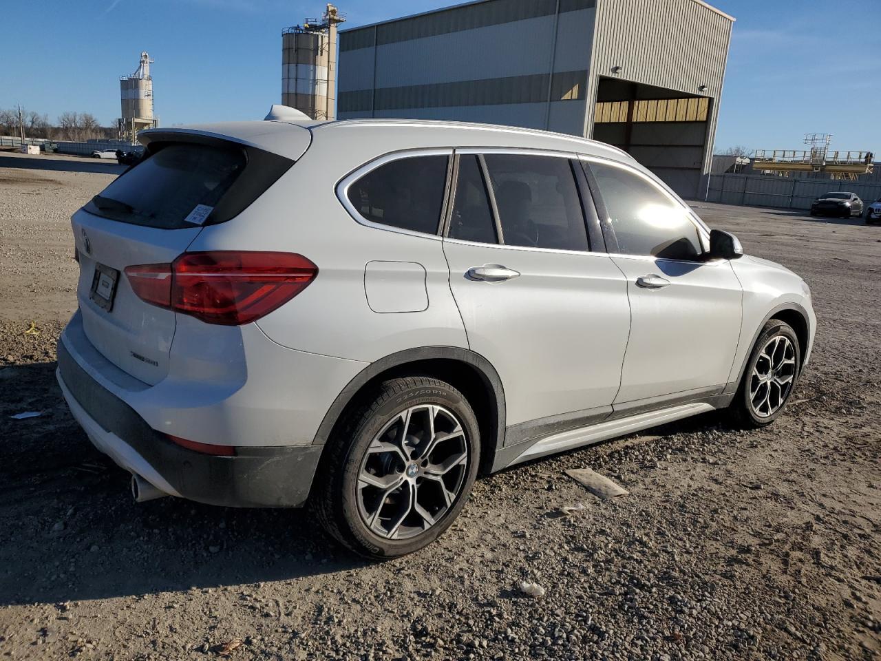 2021 BMW X1 xDrive28I - Фото 3